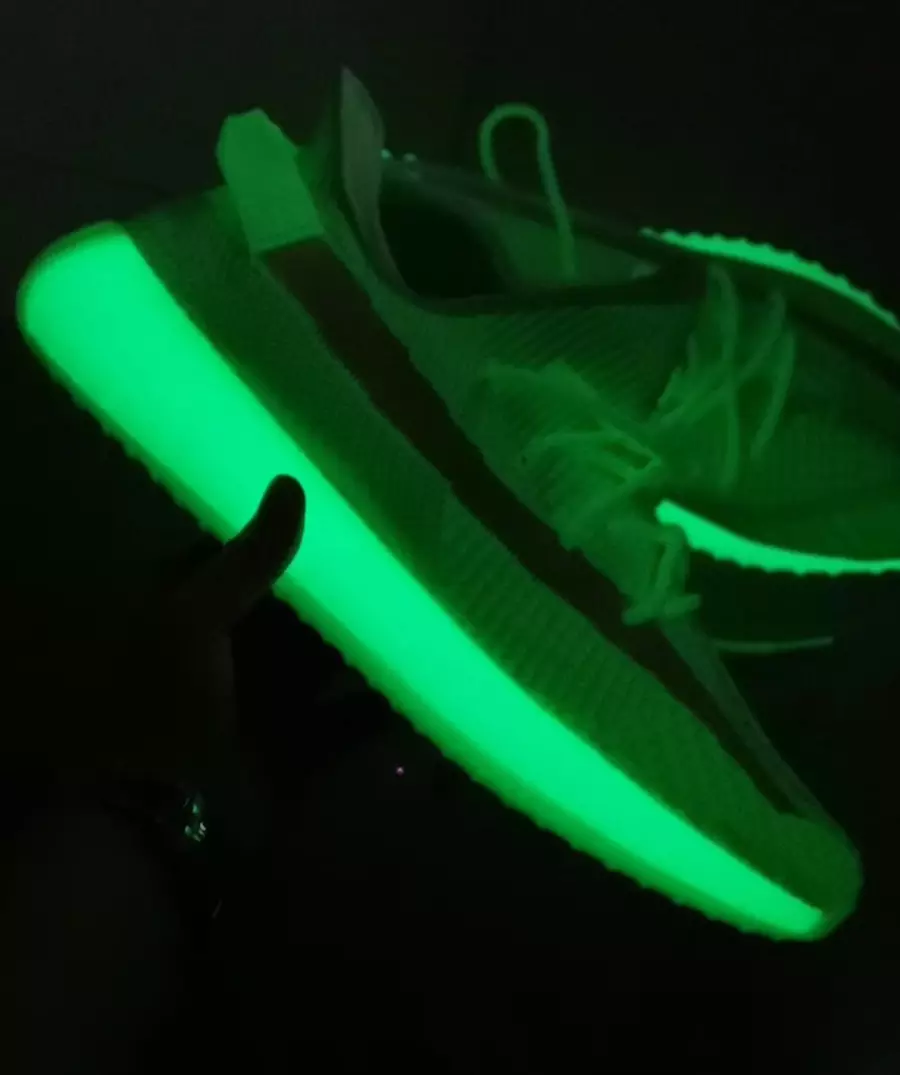 Ημερομηνία κυκλοφορίας adidas Yeezy Boost 350 V2 Glow EH5360