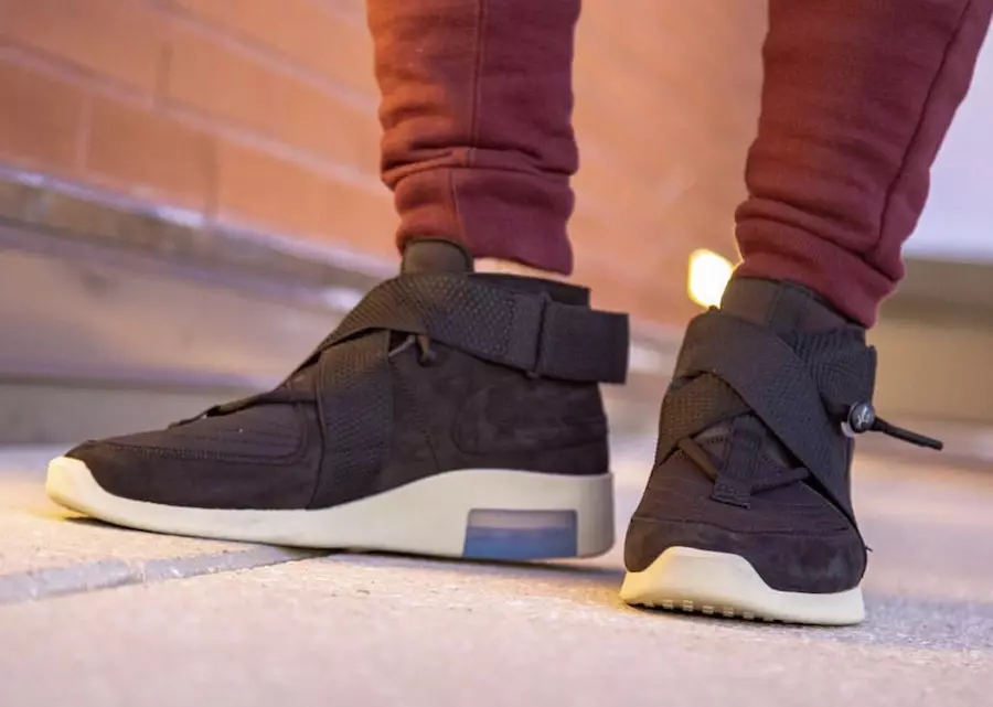 Nike Air Fear of God 180 Black Datum izida