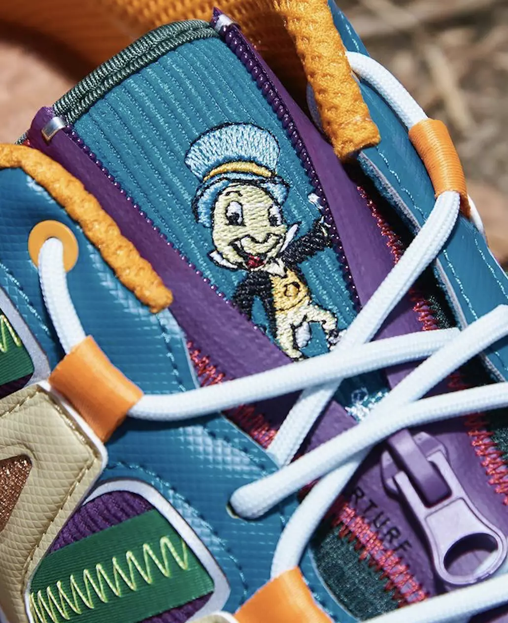 Sean Wotherspoon Disney adidas Superturf Adventure Jiminy Cricket GY8341 Utgivelsesdato Pris-3