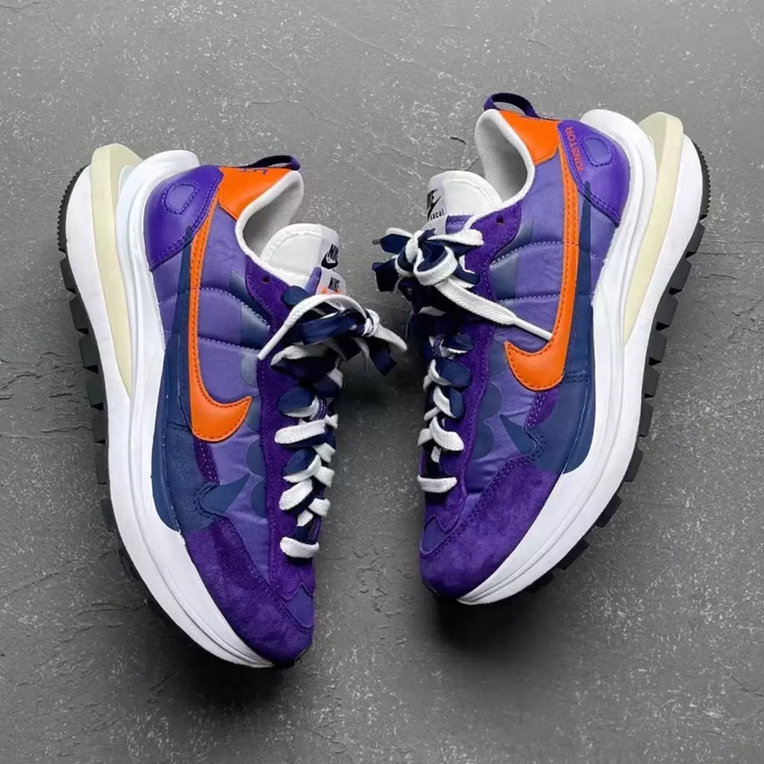 Sacai Nike VaporWaffle Dark Iris Dáta Eisiúna