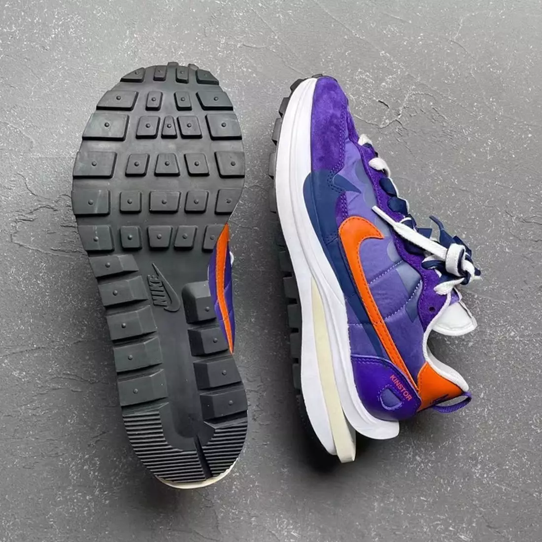 Sacai Nike VaporWaffle Dark Iris Dáta Eisiúna