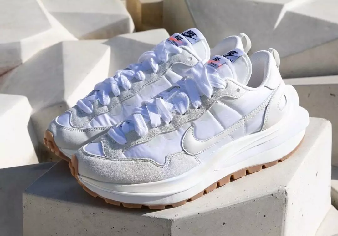 Sacai Nike VaporWaffle Sail DD1875-100 худалдаанд гарсан огноо