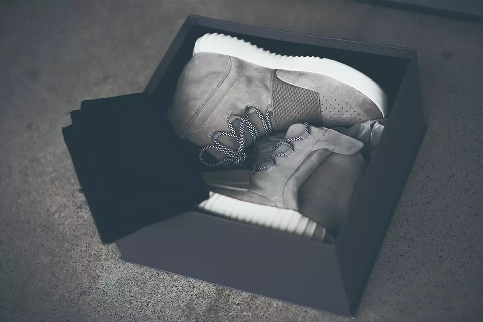 Adidas YEEZY 750 BOOST tiešsaistes izlaišanas datums