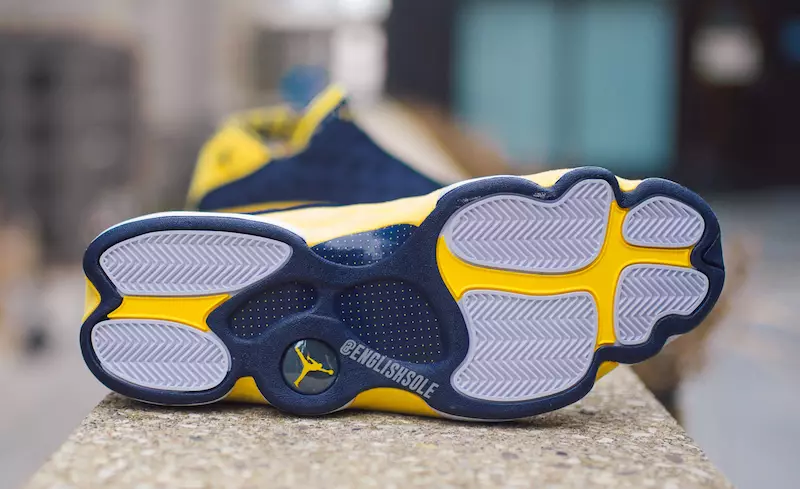 Aer Jordan 13 Íseal Michigan Corpoideachas