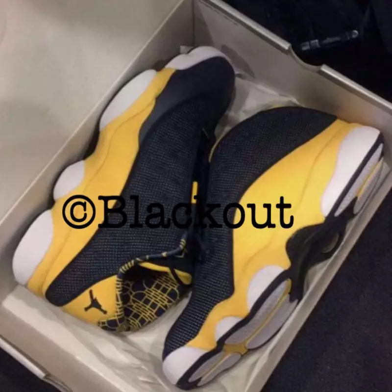 Aer Jordan 13 Íseal Michigan Corpoideachas