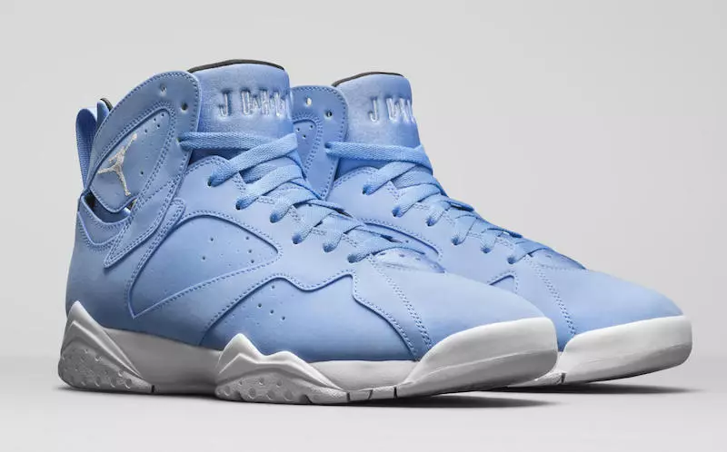 Air Jordan 7 Universitas Biru