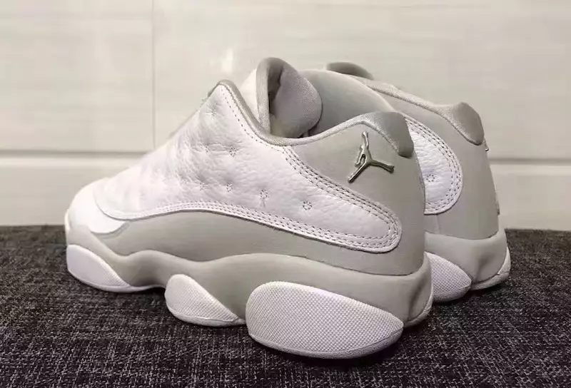 Air Jordan 13 დაბალი თეთრი მეტალიკი ვერცხლისფერი სუფთა პლატინა