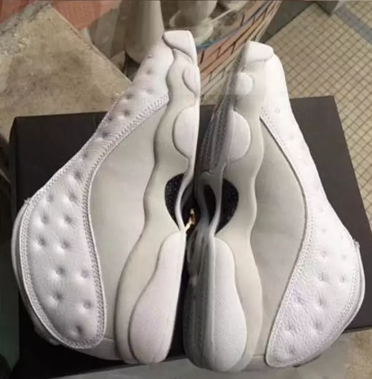 Air Jordan 13 Rendah Putih Metalik Perak 310810-100