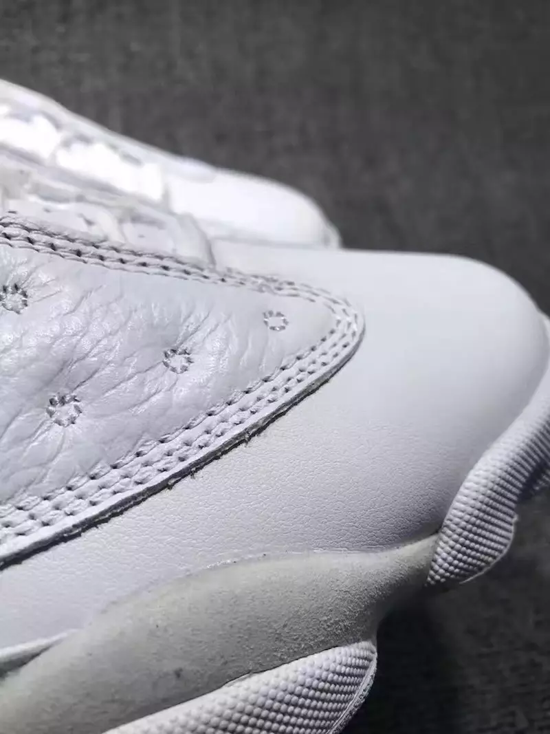 Air Jordan 13 Low Blanc Métallisé Argent Pur Platine