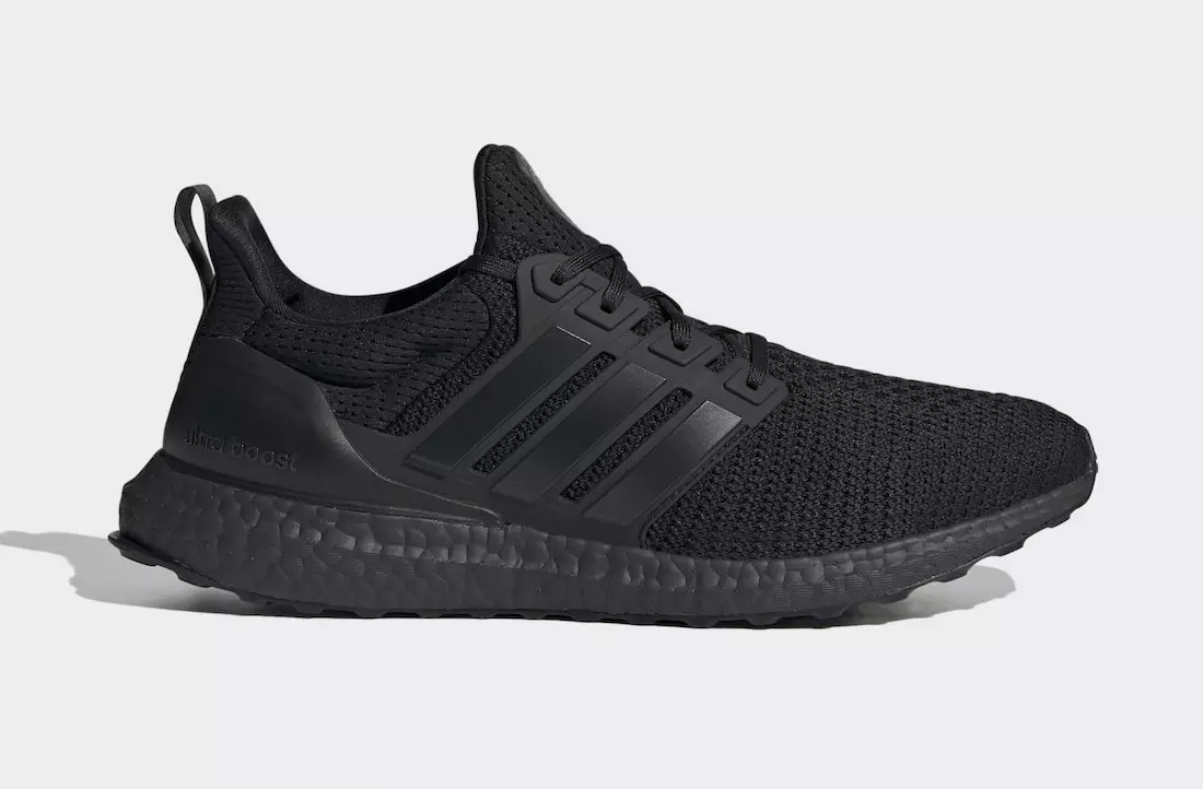 ドイツ代表サッカーチームにインスパイアされたadidas Ultra Boost DNA