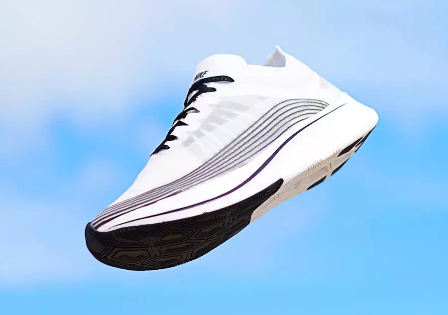 Nike Zoom Fly SP AAE თეთრი შავი