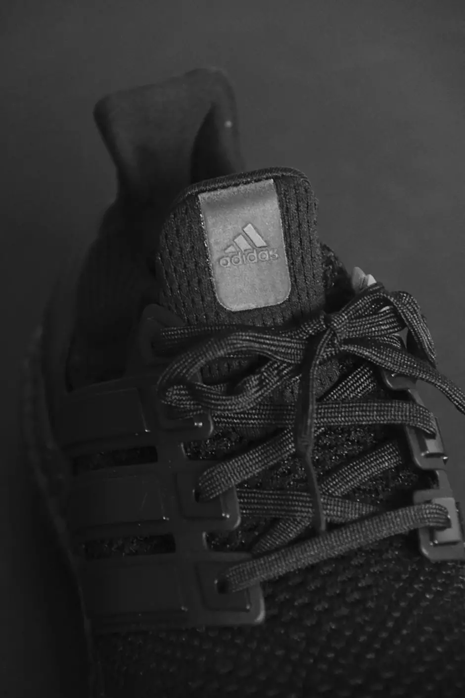 adidas Ultra Boost טריפל שחור BA4677