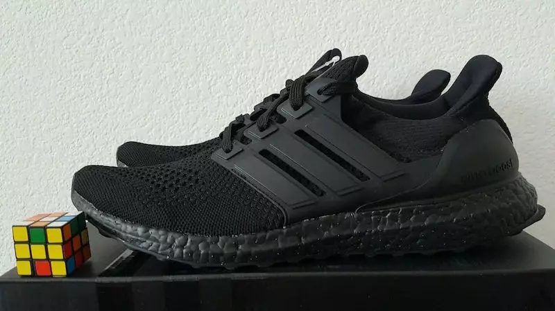 adidas Ultra Boost Triple Black 1. desember