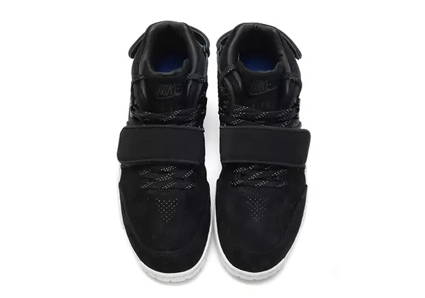 Datum vydání Nike Air Traîner Cruz Black Suede