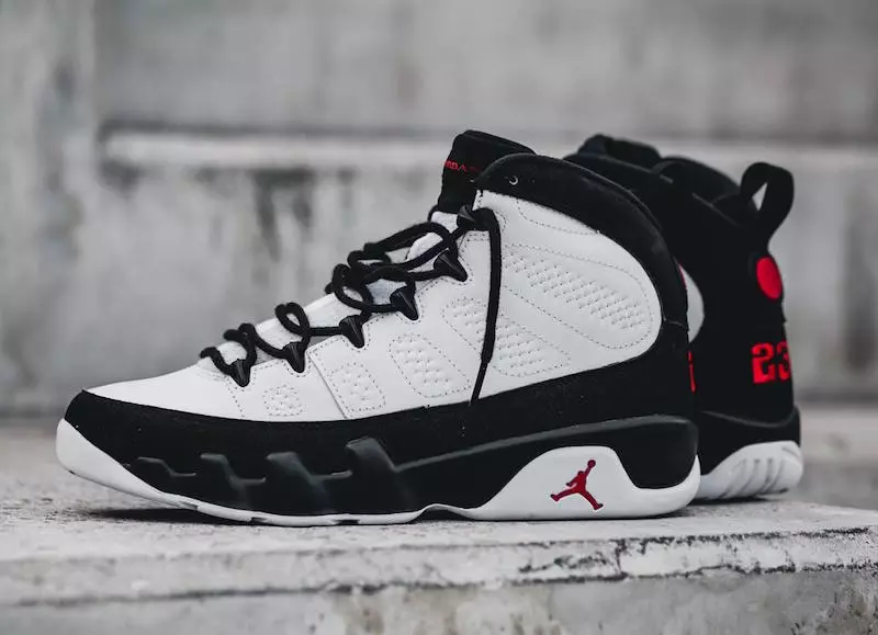 Air Jordan 9 OG Space Jam ရရှိနိုင်ပါပြီ။