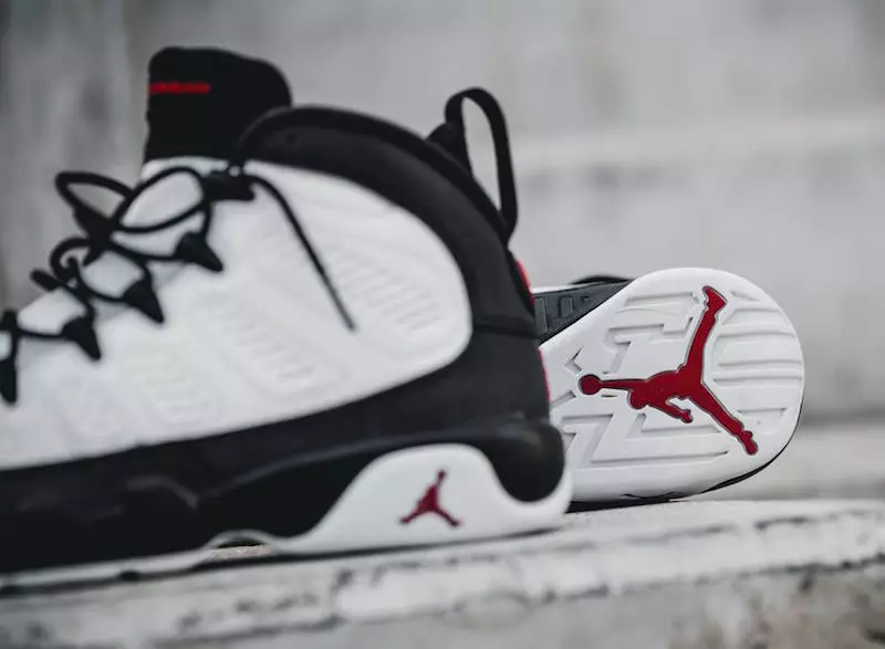 Air Jordan 9 OG Space Jam disponible