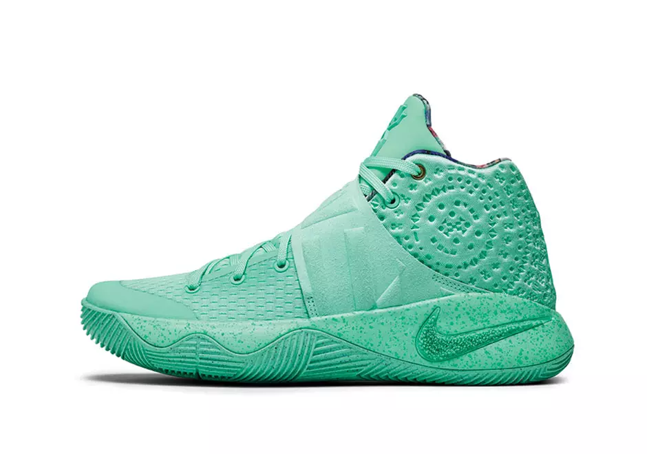 Nike Kyrie 2 Різдво