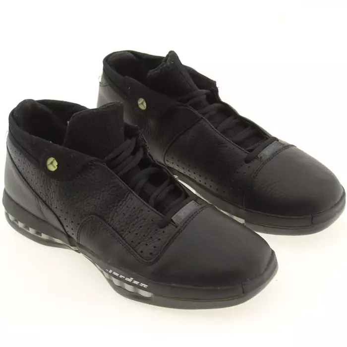 Air Jordan 16 төмен қара металл күміс 2001 ж