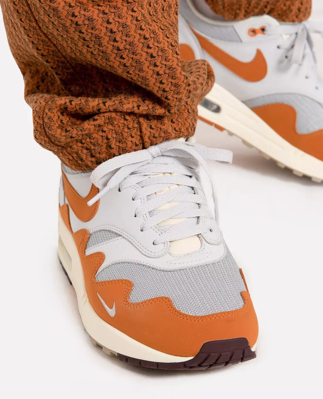 تاریخ انتشار Patta x Nike Air Max 1 Monarch DH1348-001