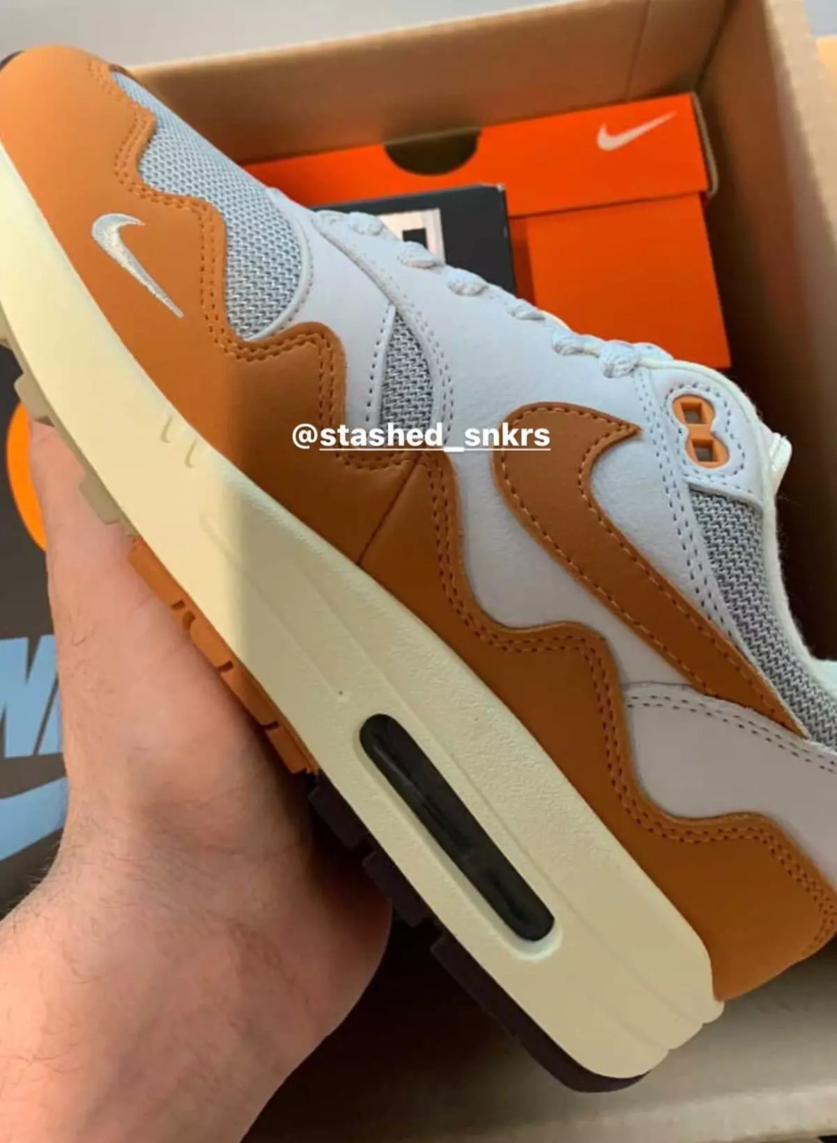 Tarehe ya Kutolewa kwa Patta Nike Air Max 1 Metallic Silver Monarch