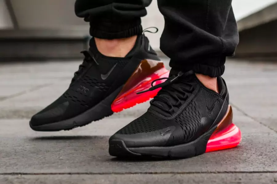 Nike Air Max 270 Hot Punch AH8050-010 на ногах