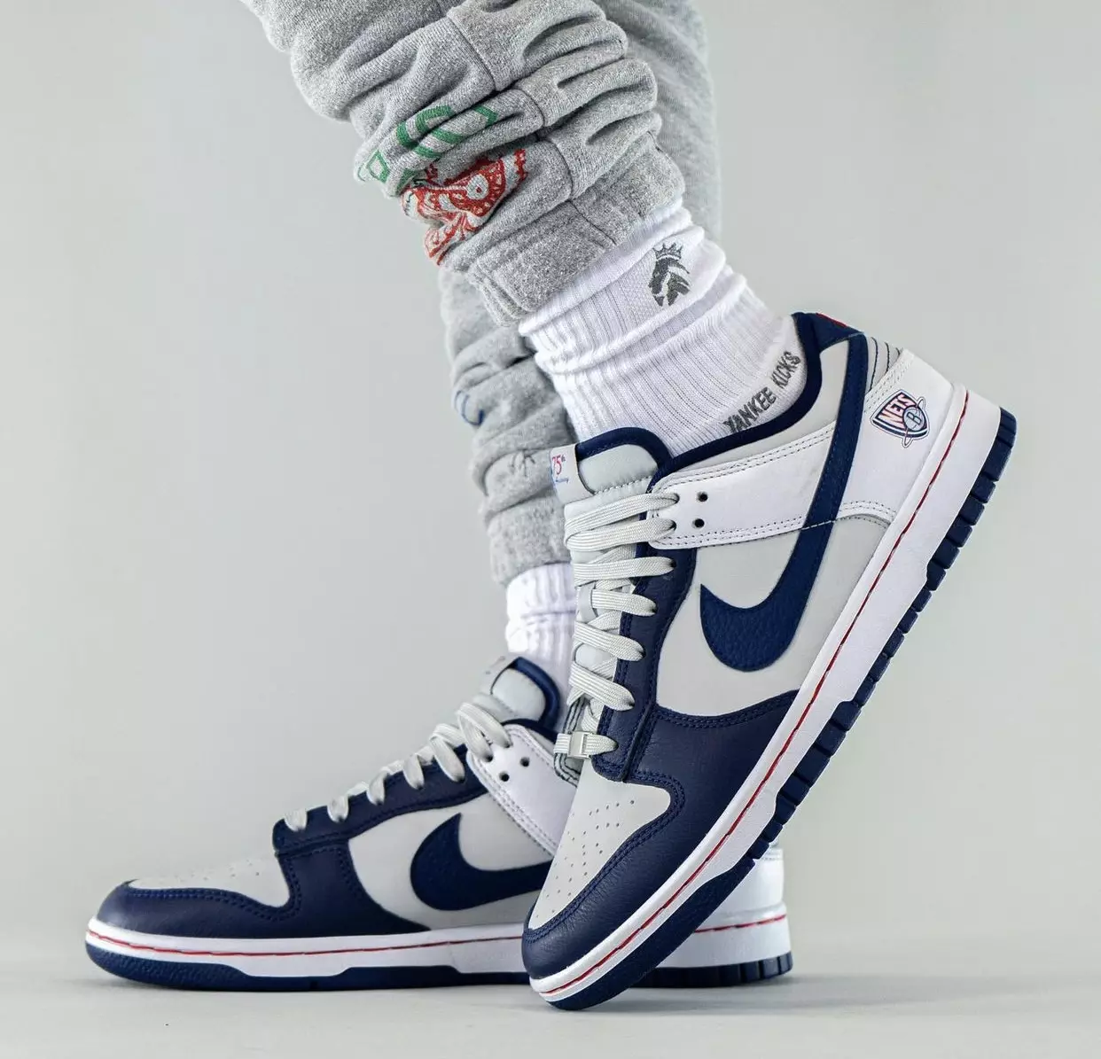 NBA Nike Dunk Low Brooklyn Nets DD3363-001 מעלדונג טאָג אויף די פֿיס