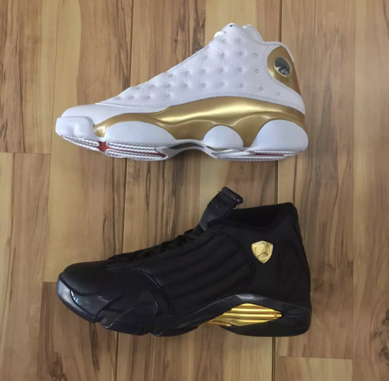 ფინალი Air Jordan 13 Air Jordan 14 Pack