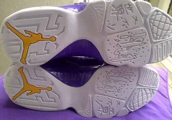 Дата выхода Air Jordan 9 Kobe Bryant PE. Дата выхода Kobe Air Jordan 9 PE. Air Jordan 9 Lakers Kobe Bryant PE White/Concord Purple-Tour Yellow 2016