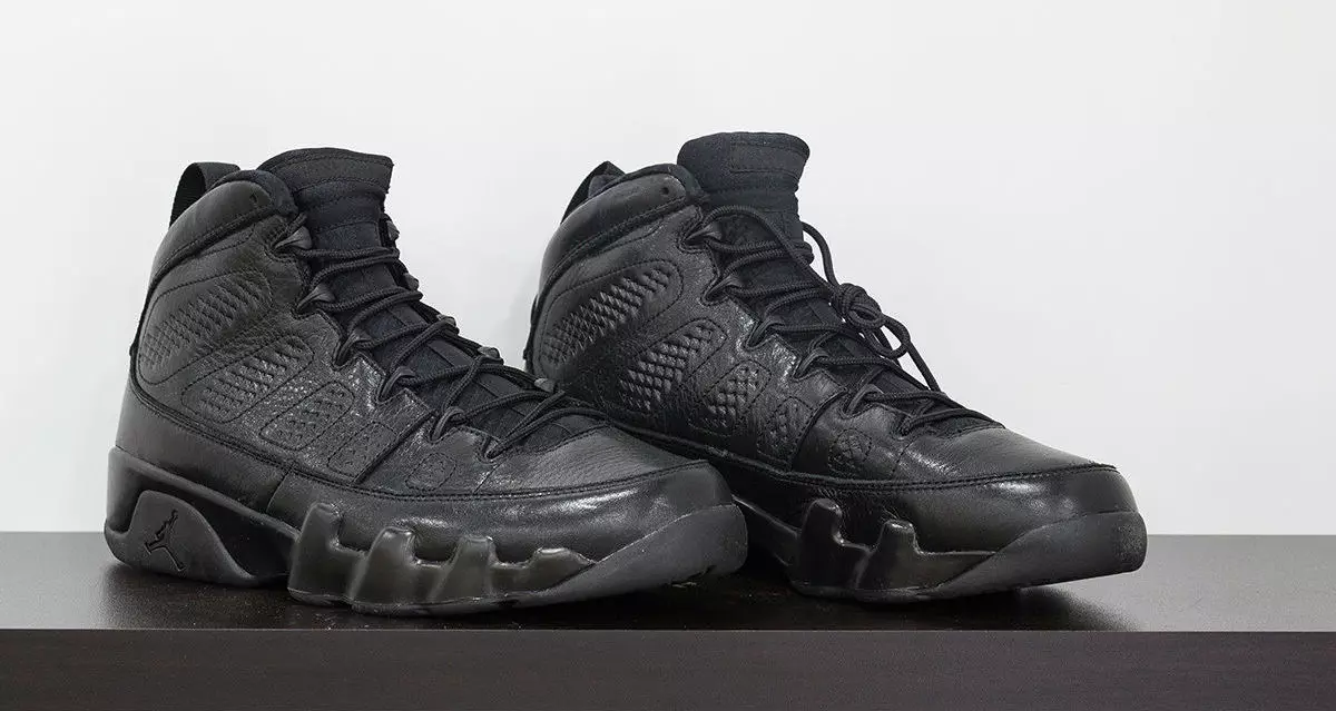 Air Jordan 9 Kobe Black კოლექცია