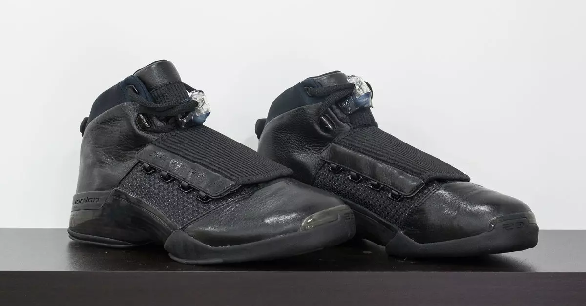 Air Jordan 17 Kobe crna kolekcija