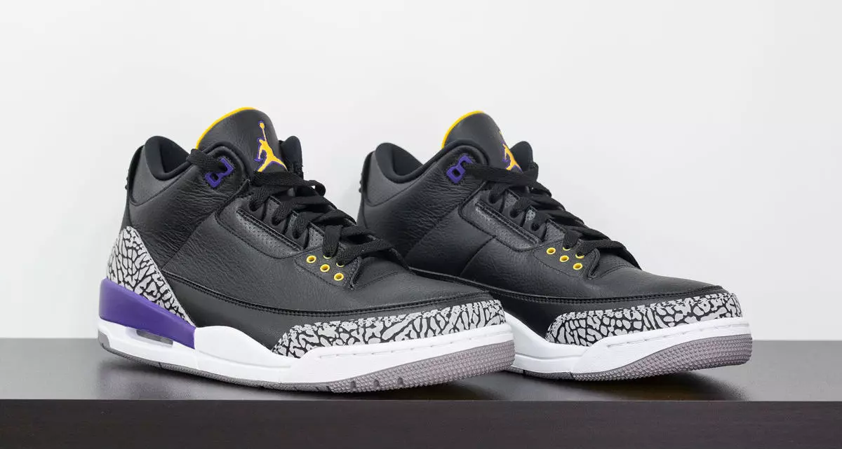 Collection Air Jordan 3 Kobe Black