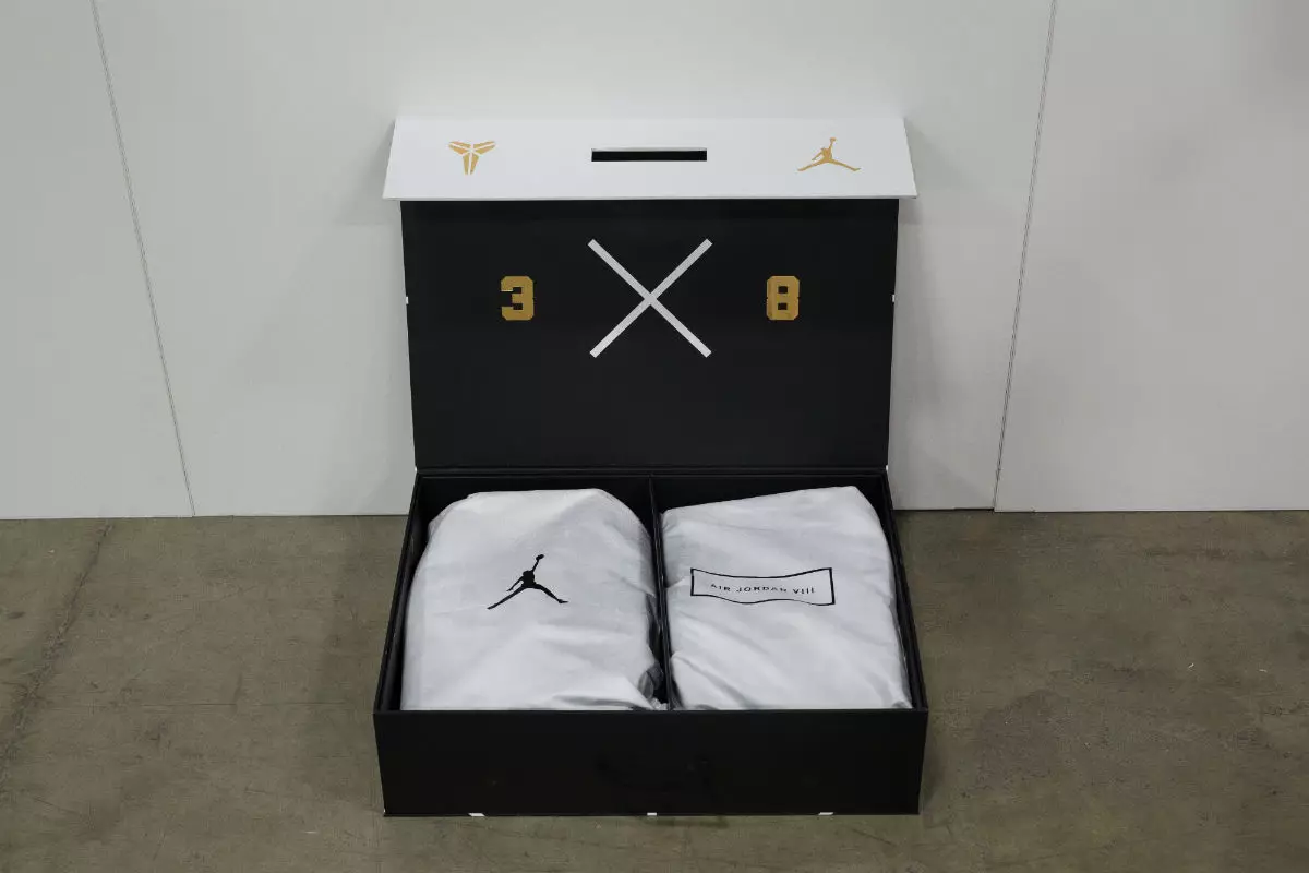 Caja del paquete Air Jordan Kobe