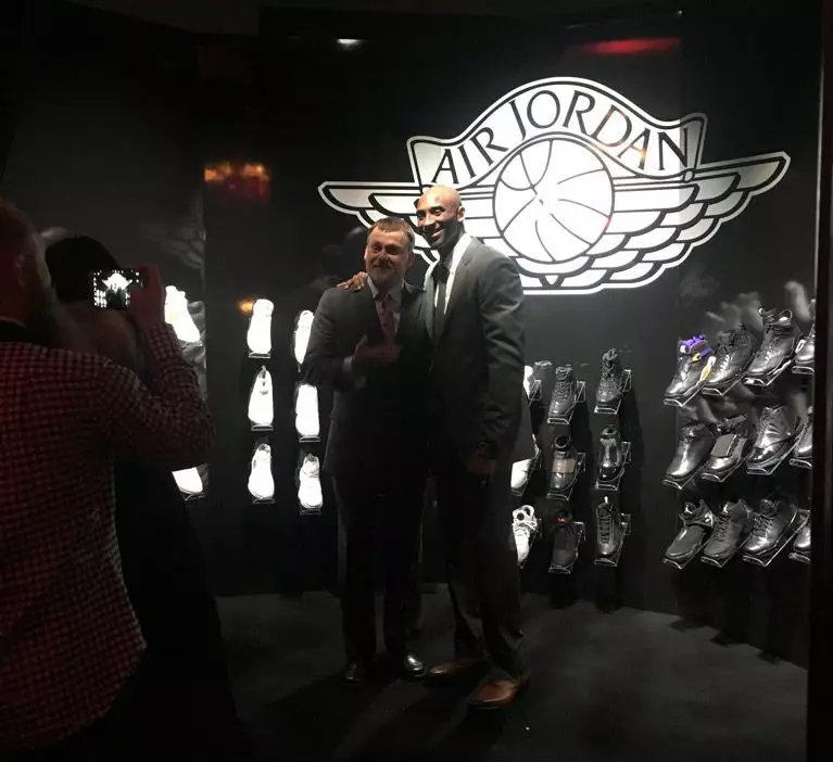 Air Jordan Kobe пакеті