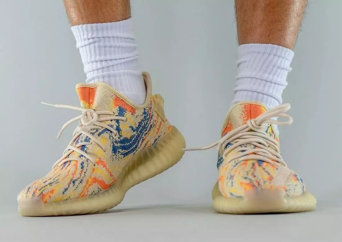 Adidas Yeezy Boost 350 V2 MX Oat Megjelenés dátuma lábon