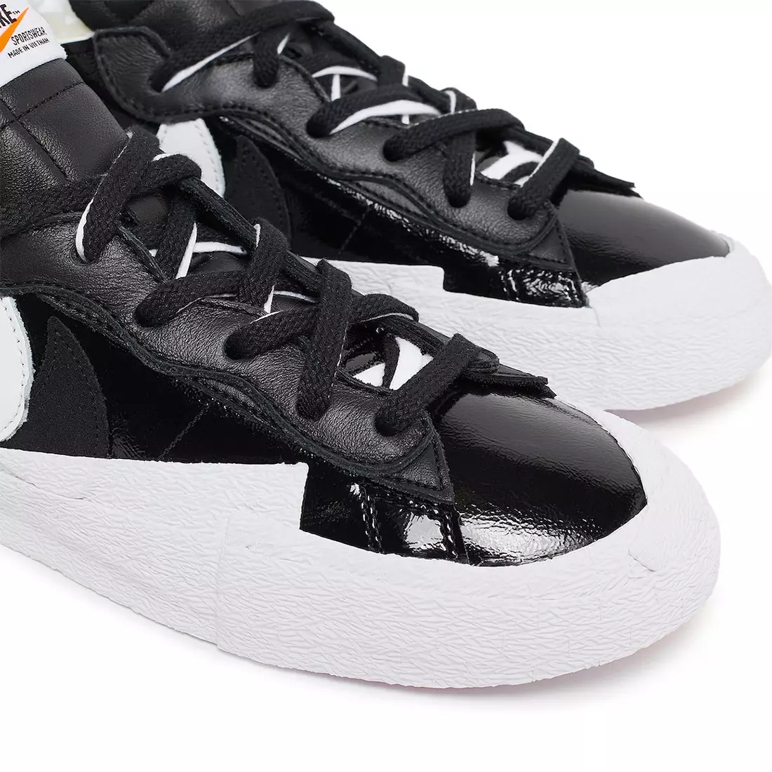 Sacai Nike Blazer Low Black White DM6443-001 ဖြန့်ချိသည့်ရက်စွဲ