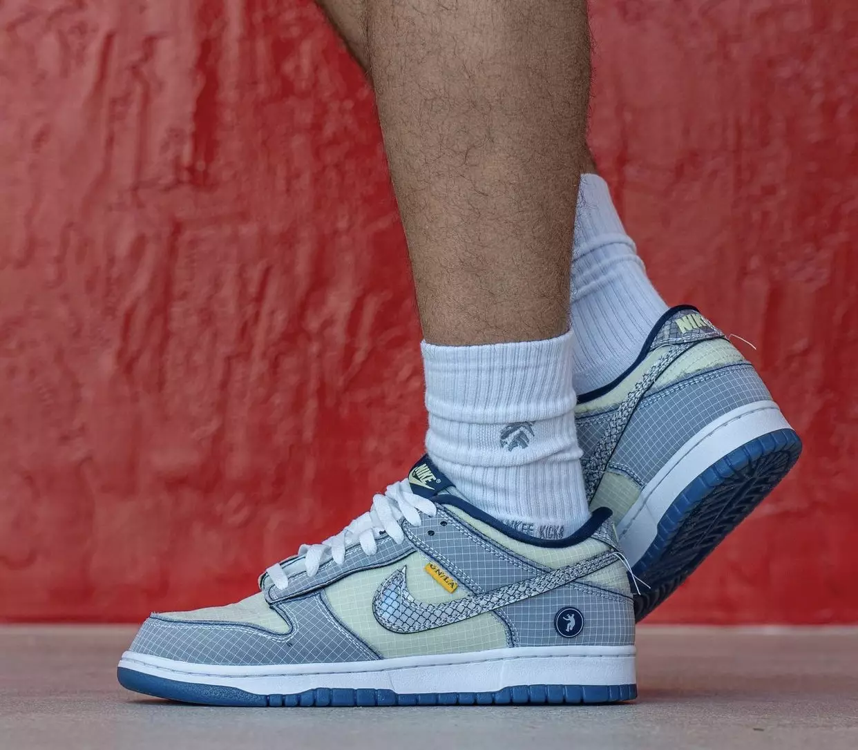 Union Nike Dunk Low Midnight Navy Marine Minuit DJ9649-401 Releasedatum op de voeten