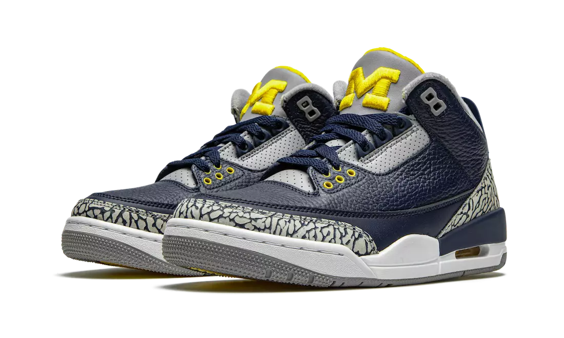 Air Jordan 3 Мичиган