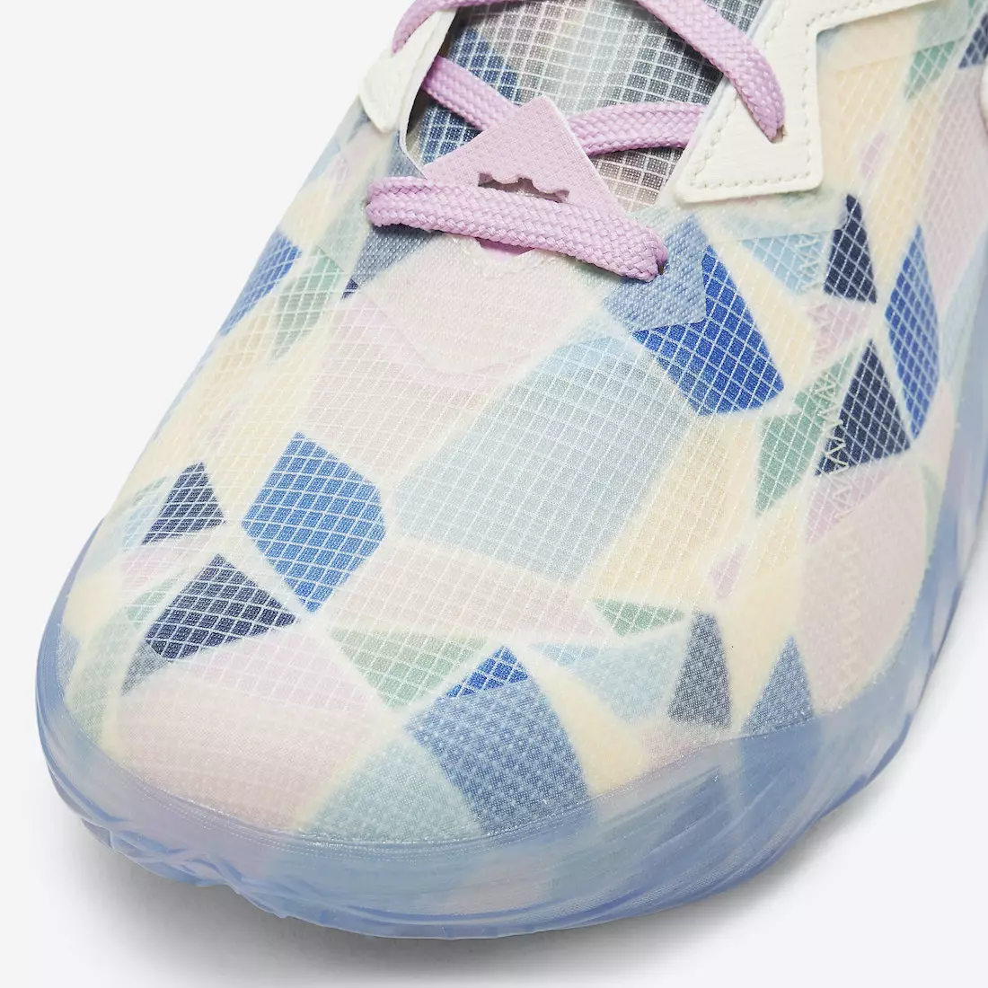 Atmos Nike LeBron 18 Low Sakura Cherry Blossom CV7564-101 Data lansării