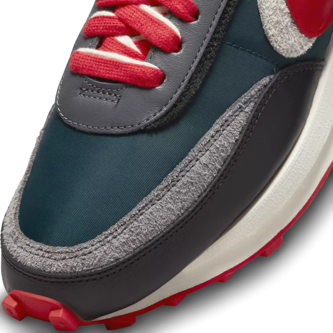 Undercover Sacai Nike LDWaffle Midnight Spruce University Red DJ4877-300 Чыгуу датасы