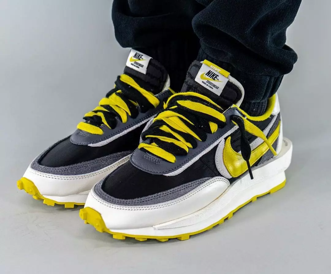 လျှို့ဝှက်ဝှက် Sacai Nike LDWaffle Bright Citron DJ4877-001 On-Feet