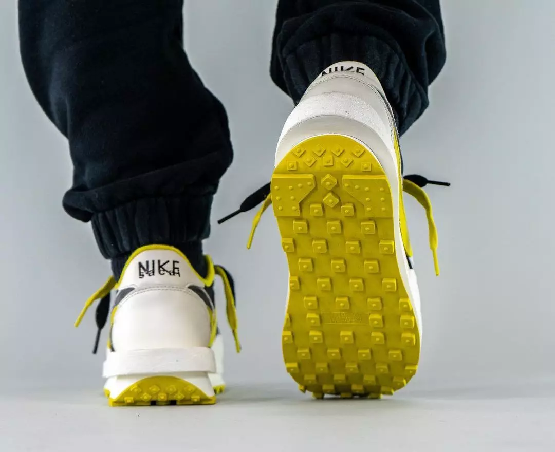 Прикриен Sacai Nike LDWaffle Bright Citron DJ4877-001 On-Feet