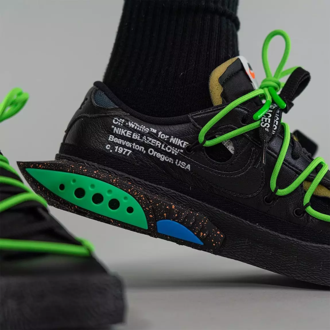 Off-White Nike Blazer Low Negras DH7863-001 Fecha de lanzamiento On-Feet