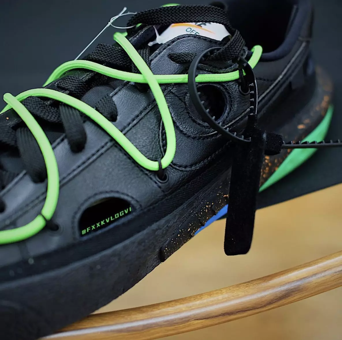 Off-White Nike Blazer Low Black Green ဖြန့်ချိသည့်ရက်စွဲစျေးနှုန်း