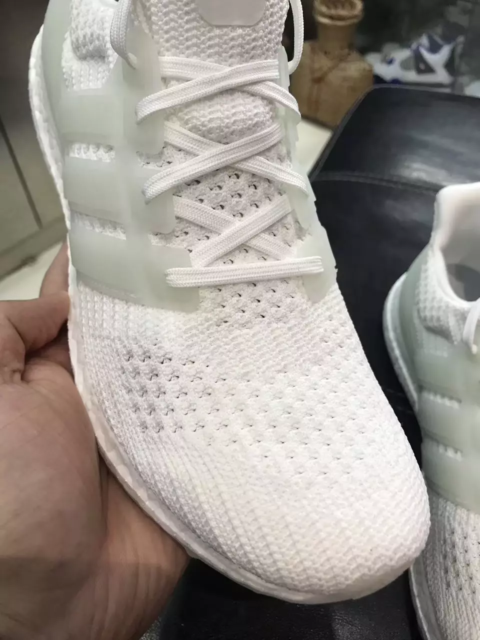 adidas Ultra Boost 4.0 leuchtet im Dunkeln