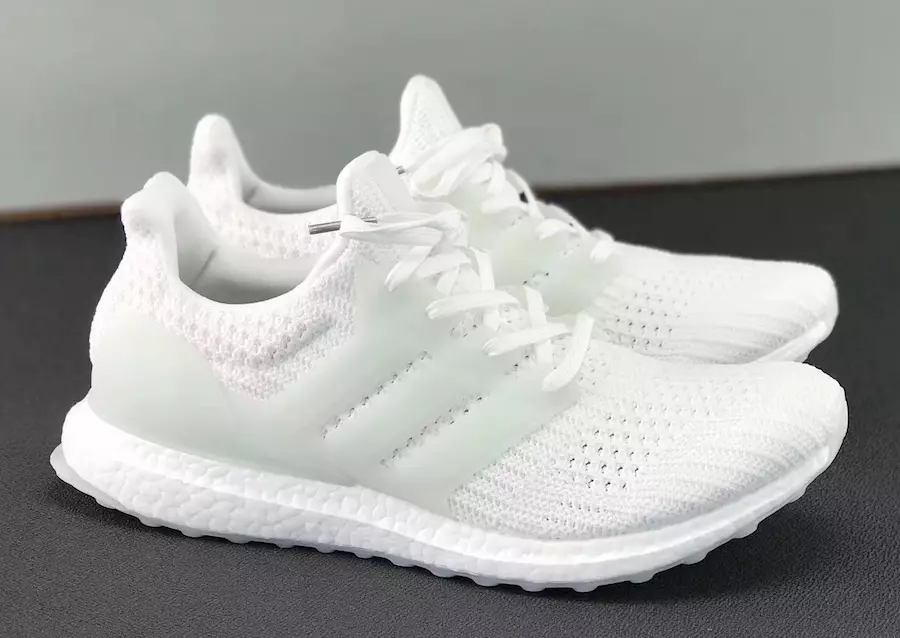 ბზინვარება სიბნელეში adidas Ultra Boost 4.0