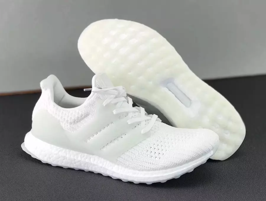 Қараңғыдағы жарқырау adidas Ultra Boost 4.0