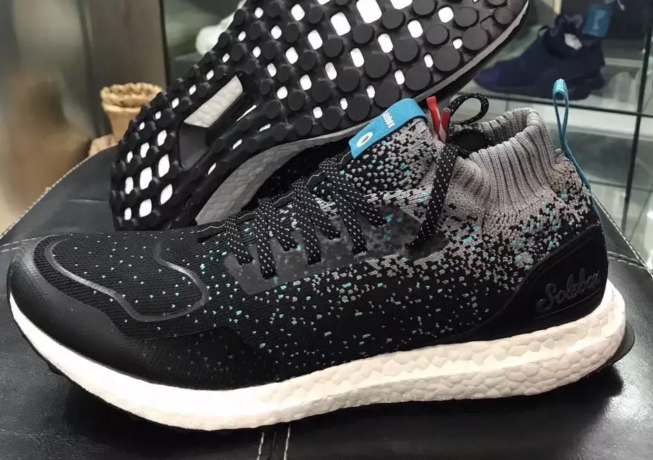 Ħares dettaljata lejn il-Packer Shoes x Solebox x adidas Ultra Boost Mid