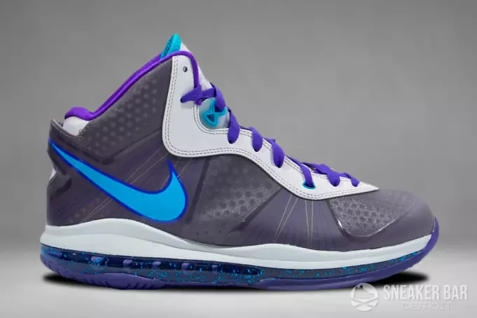 סניקער רעדן: Nike LeBron 8 V2