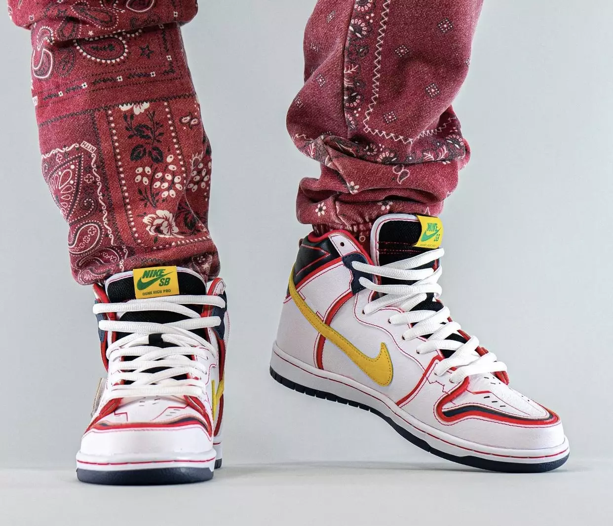 Gundam Nike SB Dunk High DH7717-100 шығарылым күні