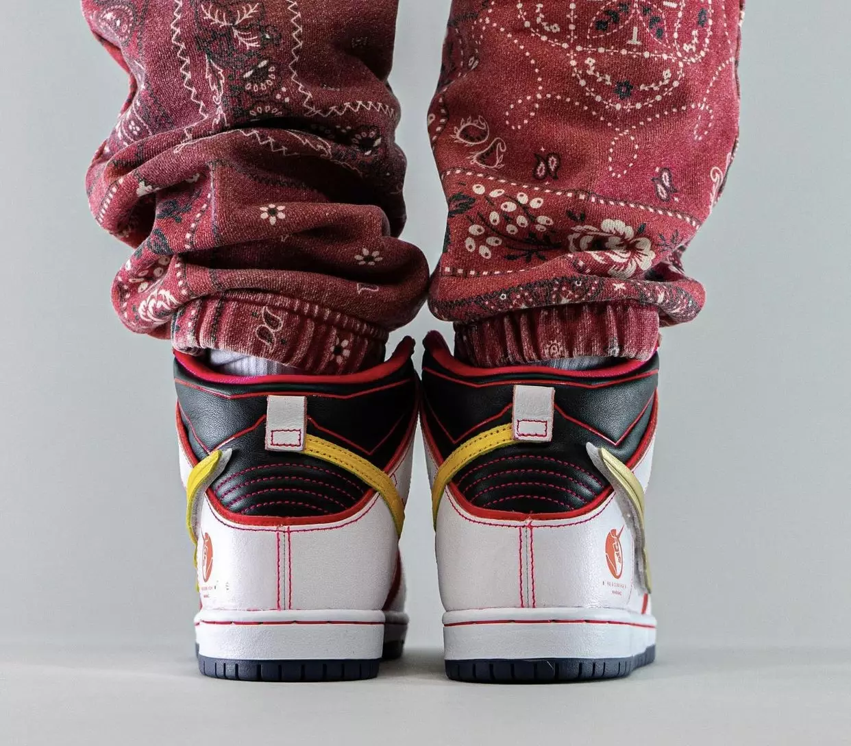 Gundam Nike SB Dunk High DH7717-100 תאריך שחרור